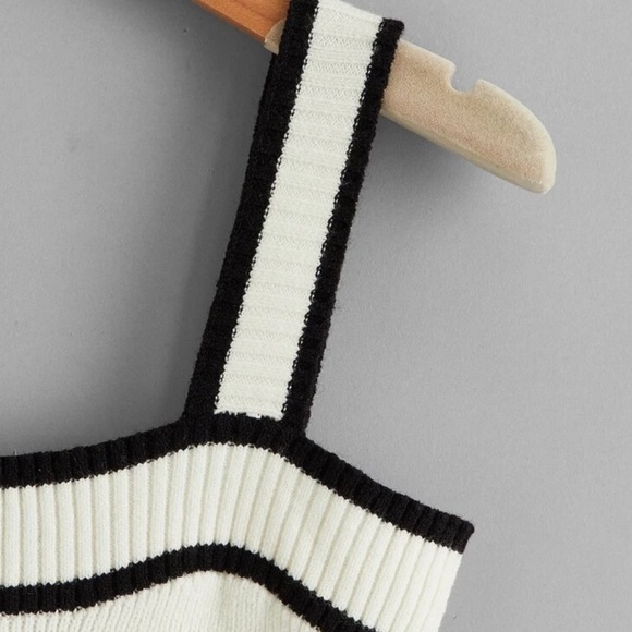 Black and White Striped Women's Crop Top - Picture 3 of 5